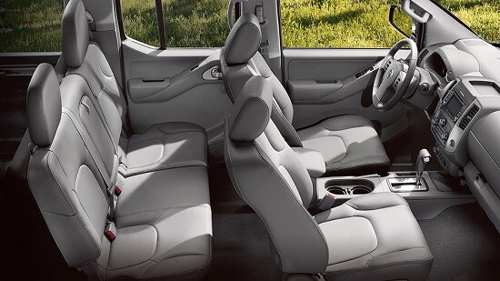2015 Nissan Frontier SL Crew Cab Interior 2015 Nissan Frontier SL Crew Cab Interior