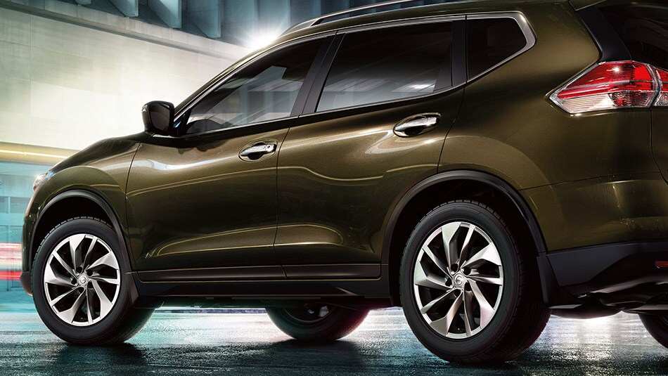 2014 Nissan Rogue Exterior Side View.jpg 2014 Nissan Rogue Exterior Side View