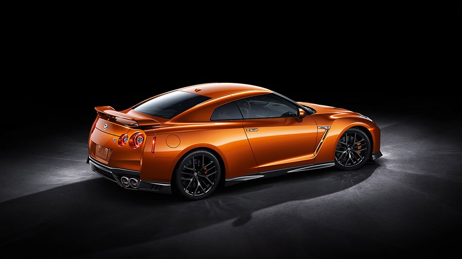 2018 Nissan GT-R - Exterior Rear