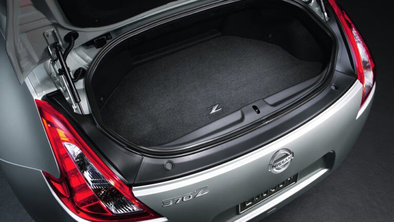 2018 Nissan 370Z Roadster Trunk