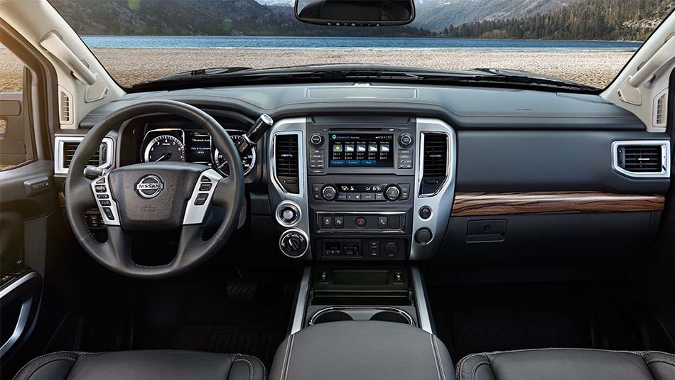 2018 Nissan Titan Midnight Edition - Interior Dashboard
