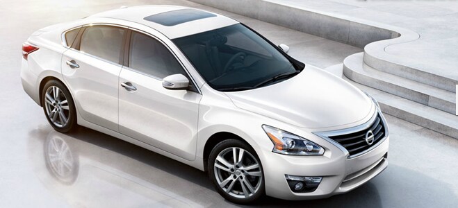 2013 Nissan Altima 3.5 SL Exterior Birdseye.png