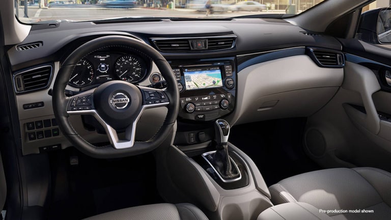 2017 Nissan Qashqai SL Interior Dashboard