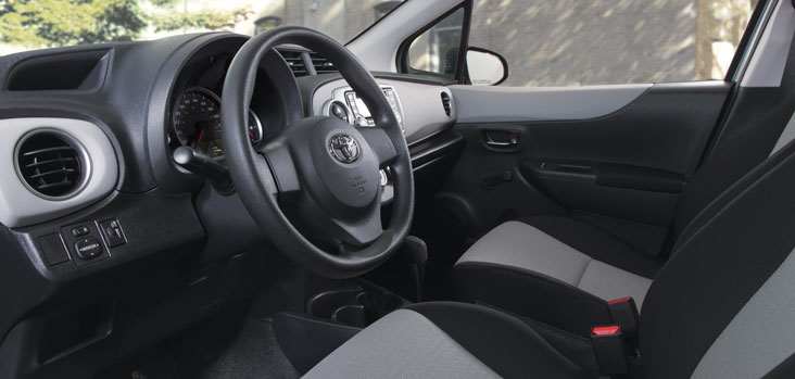 2013 Toyota Yaris Hatchback Interior Dashboard.jpg