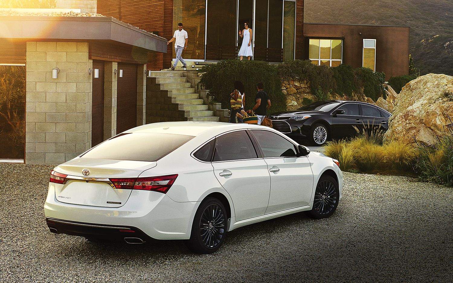 2017 Toyota Avalon - Exterior Rear End