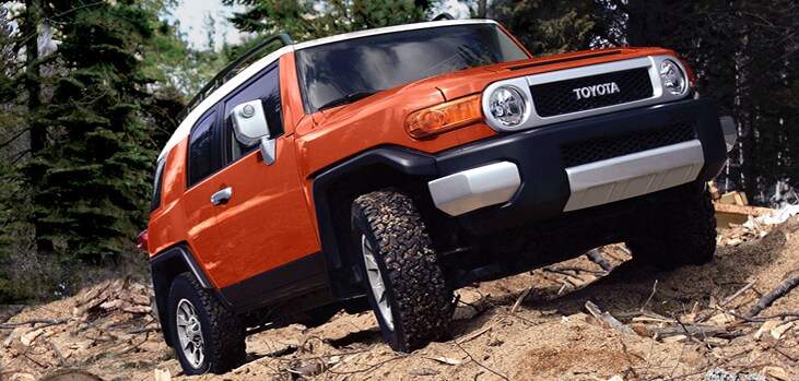 2014 Toyota FJ Cruiser Exterior Front End.jpg 2014 Toyota FJ Cruiser Exterior Front End