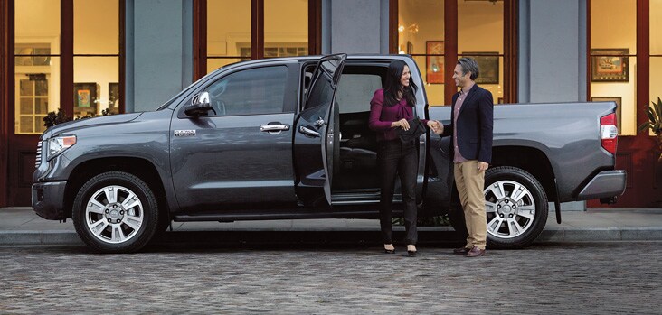 2015 Toyota Tundra CrewMax Exterior Side View 2015 Toyota Tundra CrewMax Exterior Side View