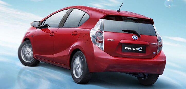 Absolutely Red 2013 Prius c Rear.png