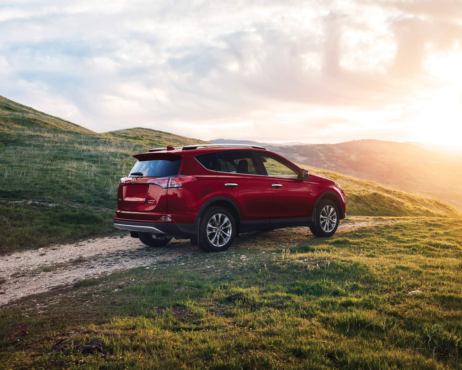 2018 Toyota RAV4 - Exterior Rear