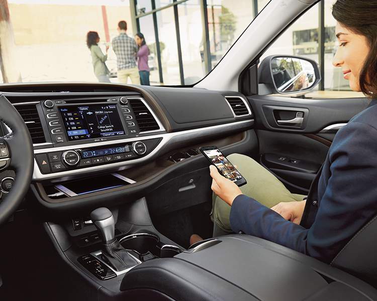 2018 Toyota Highlander Hybrid - Interior Front