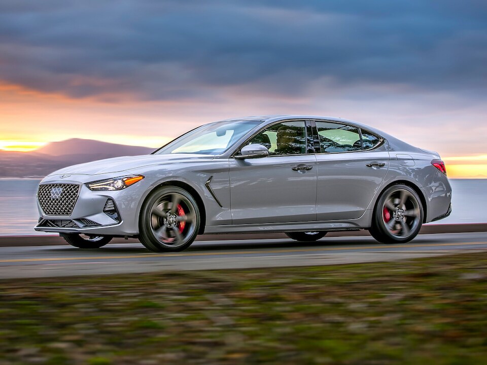 2019-Genesis-G70-2.0TAdvanced Sedan-L01.jpeg