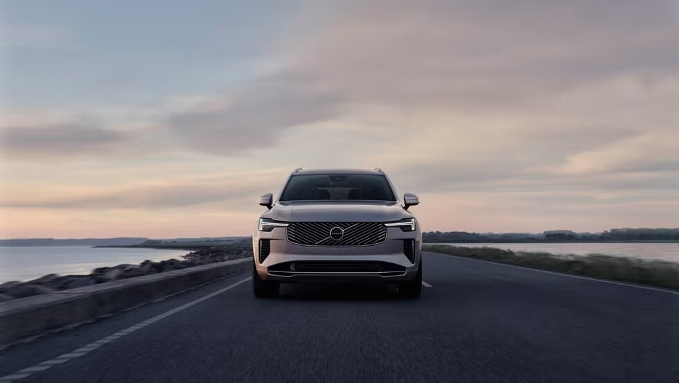 volvo%20exterior%201.png