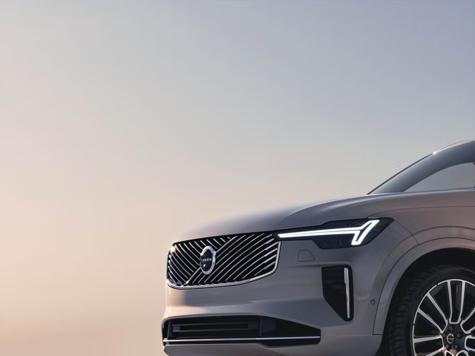 volvo%20exterior%202.png