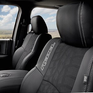 2019-Ram-1500-seats.jpg