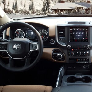 2019-Ram-1500-dash-2.jpg