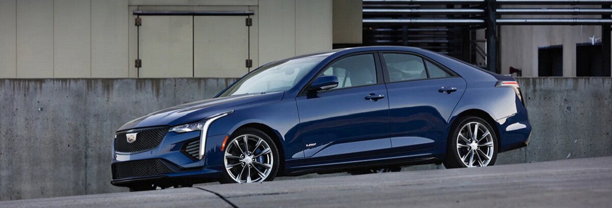2022 Cadillac XT5 vs 2022 Lincoln Aviator 2022 Cadillac XT5 vs 2022 Lincoln Aviator