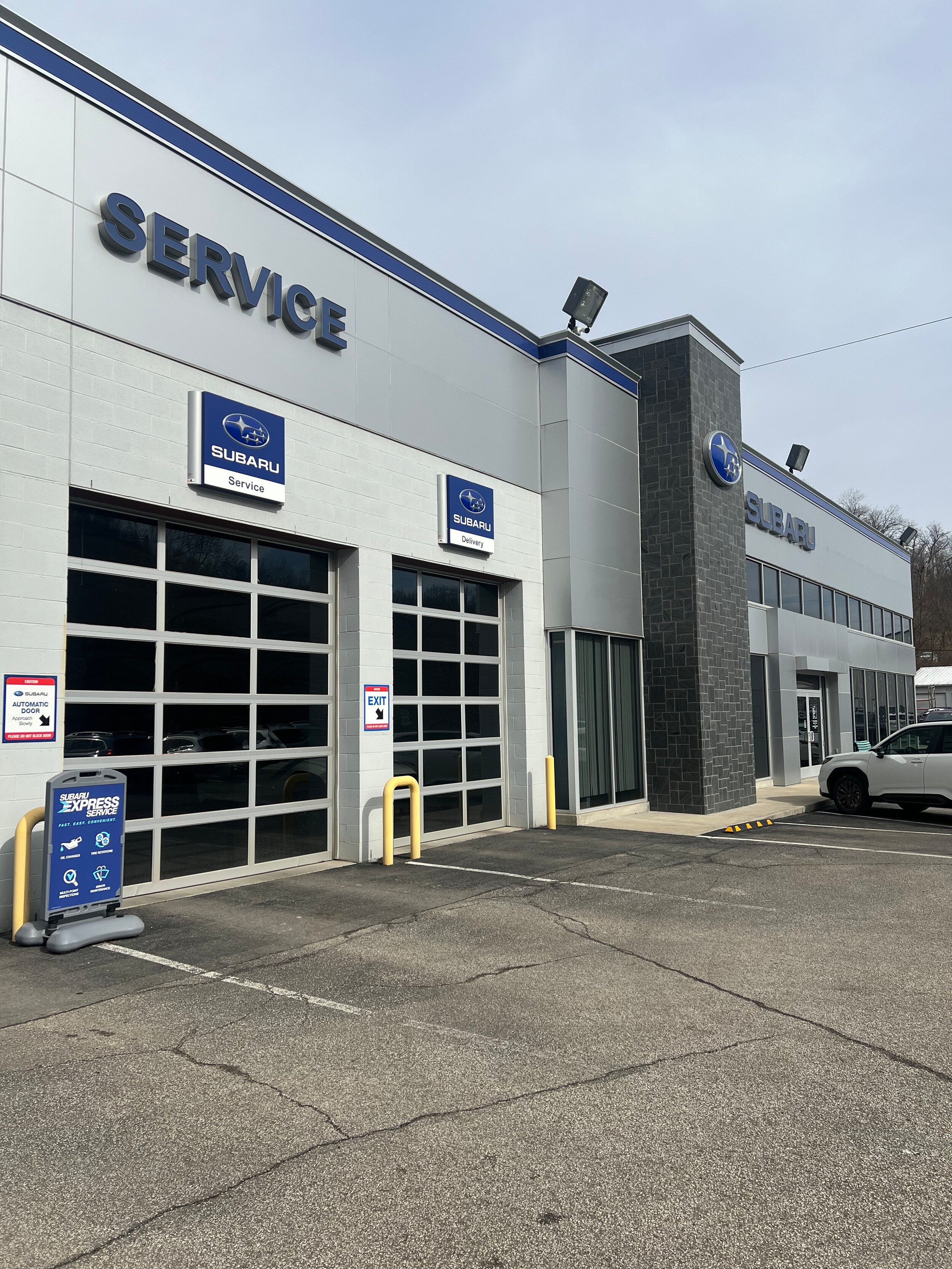 service%20center%20.jpeg