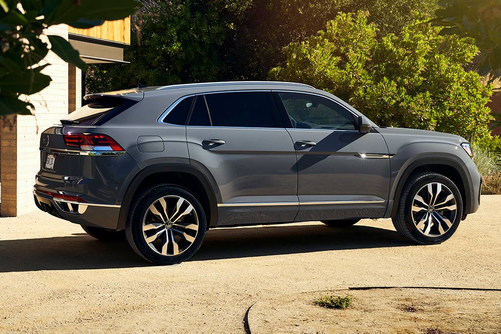 vw crosssport.jpg