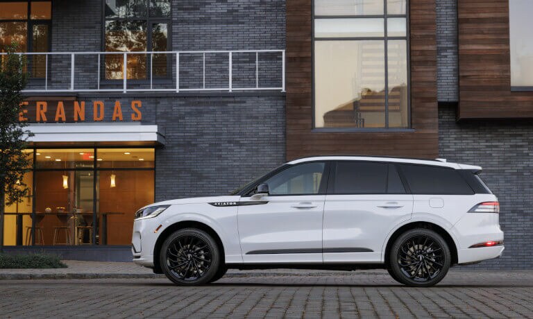 2025 Lincoln Aviator side view in town