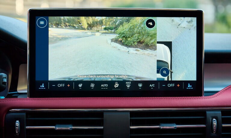 2026 Lincoln Corsair infotainment system and backup camera
