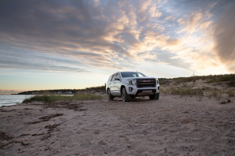 2021-GMC-Yukon-AT4-SUV-L01.png