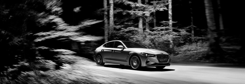2019-Genesis-G70-3.3T-Sedan-L02.png