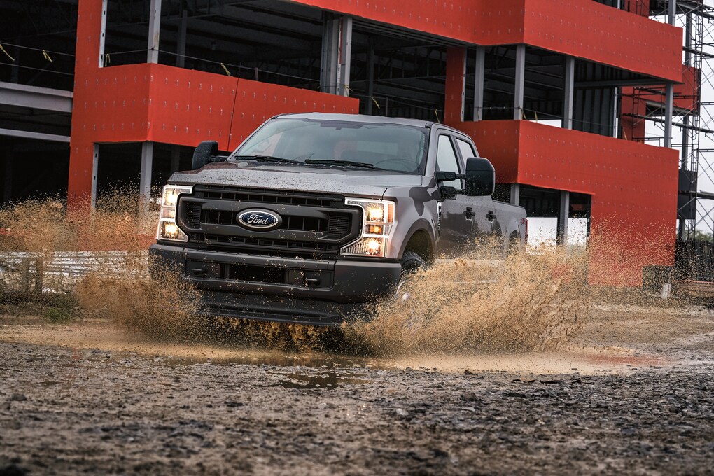 2022-Ford-F250-XL-ShortBed-CrewCab-Truck-L01.jpg