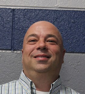 Staff member Andy Moujouros from ID_a5dbe0acd876