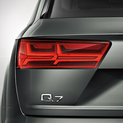 Audi Q7 rear emblem