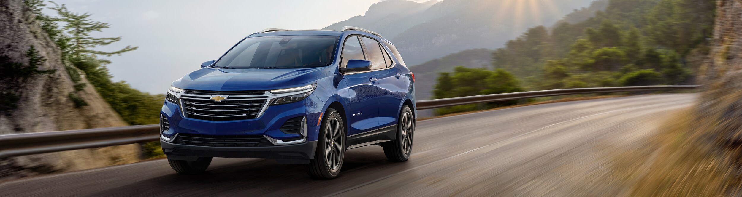 2022-Chevrolet-Equinox-Premier-SUV-L01.jpg
