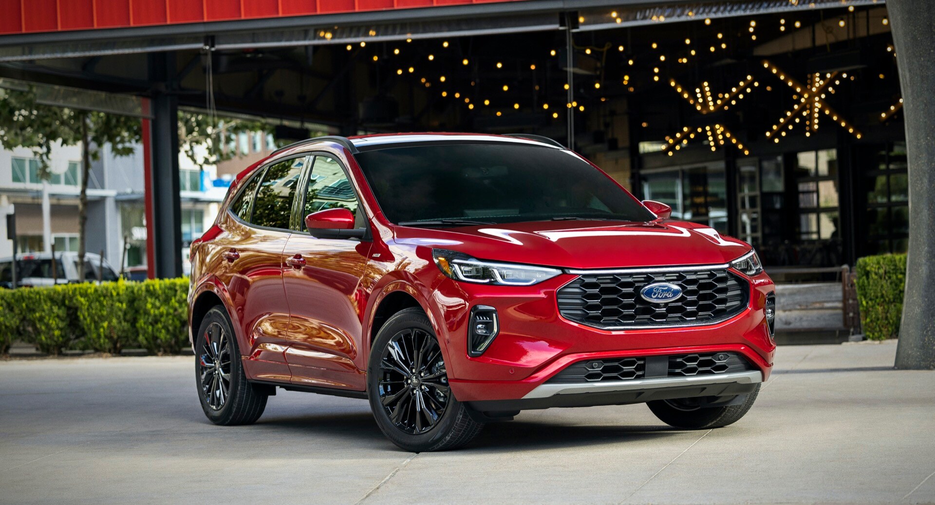 2023 Escape Front Quarter.jpg