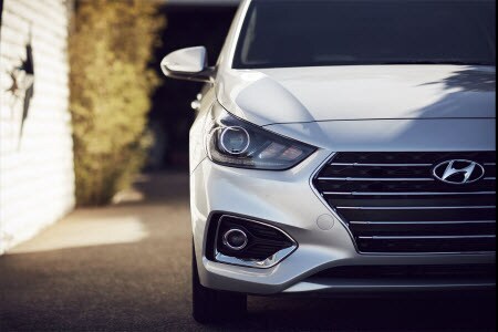 2018HyundaiAccentFront.jpg