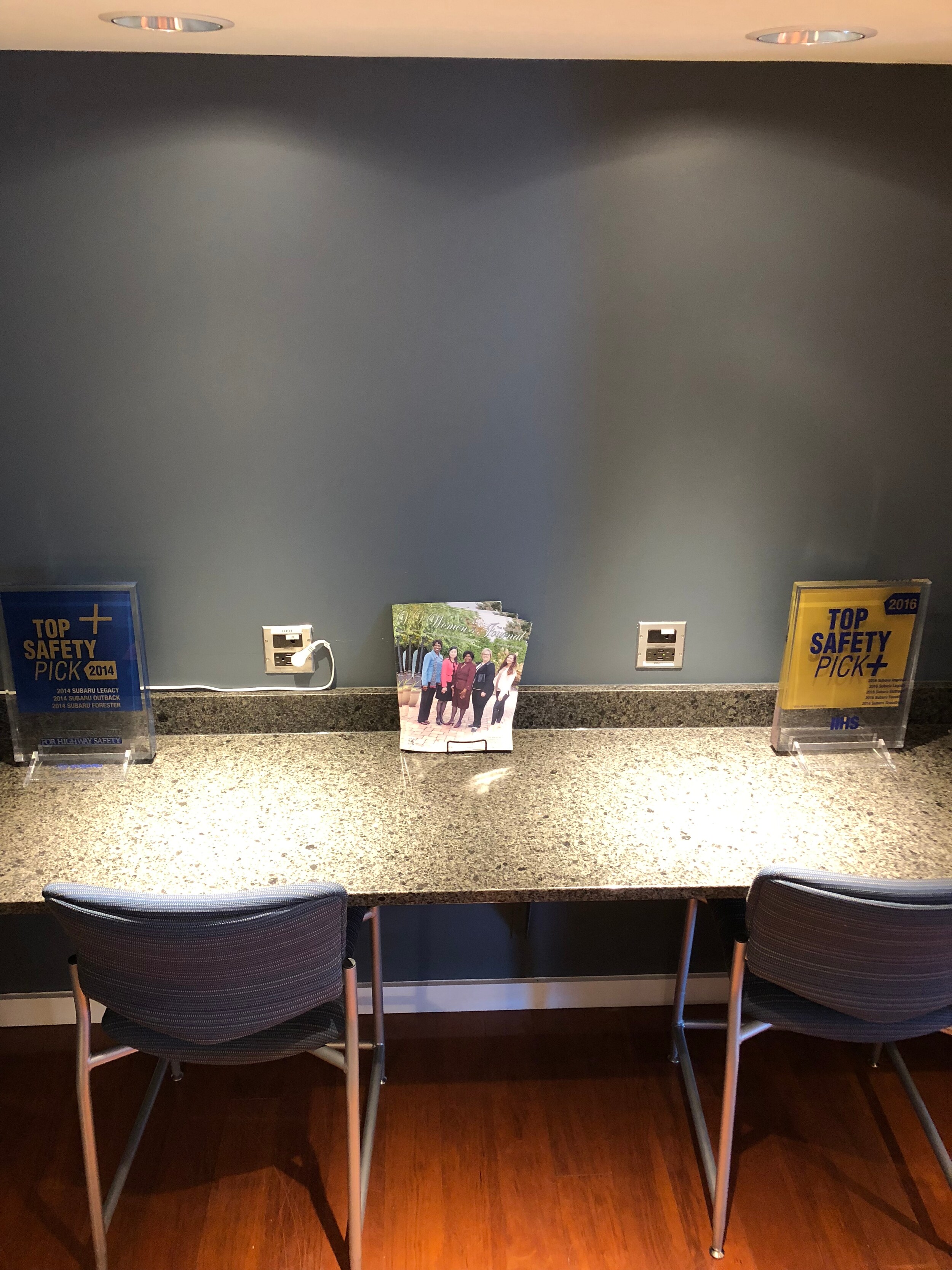Work area Subaru
Lounge.jpg