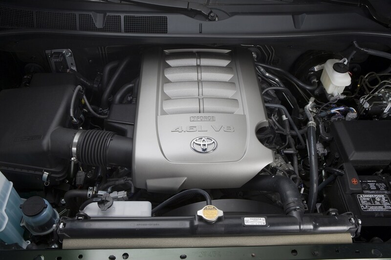 2011 Tundra engine.jpg