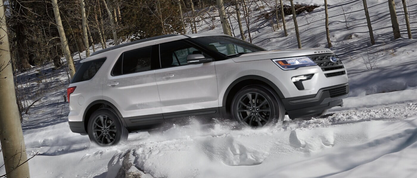 2020 Ford Explorer off-roading in the snow