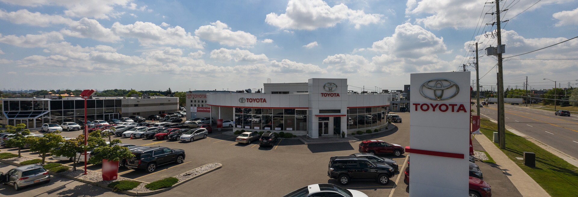 Woodbridge Toyota exterior.jpg