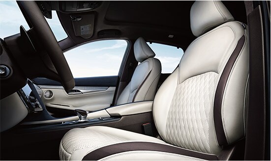2019-infiniti-qx50-interior-front-seats.jpg