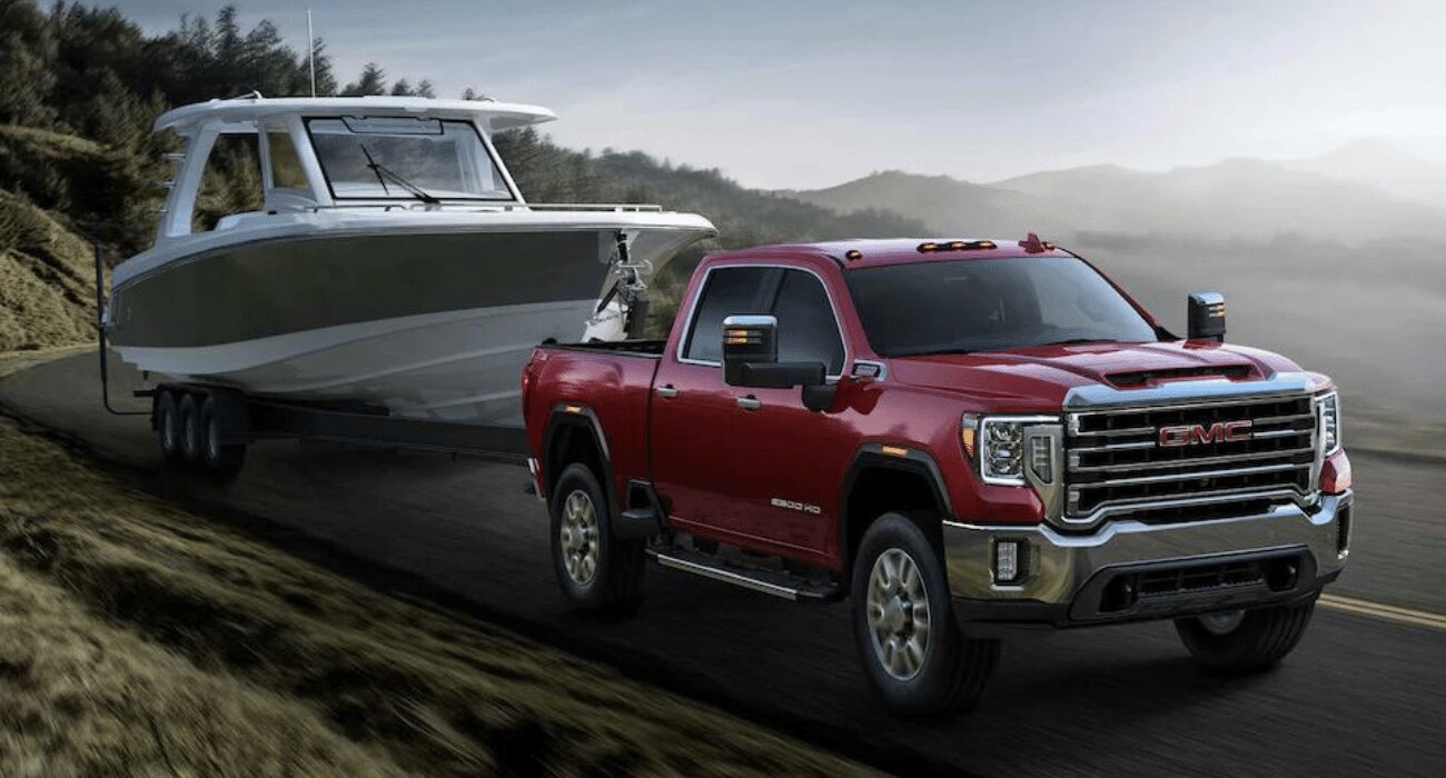 Chevy Silverado 2500 vs. GMC Sierra 2500 in Baxley, GA
