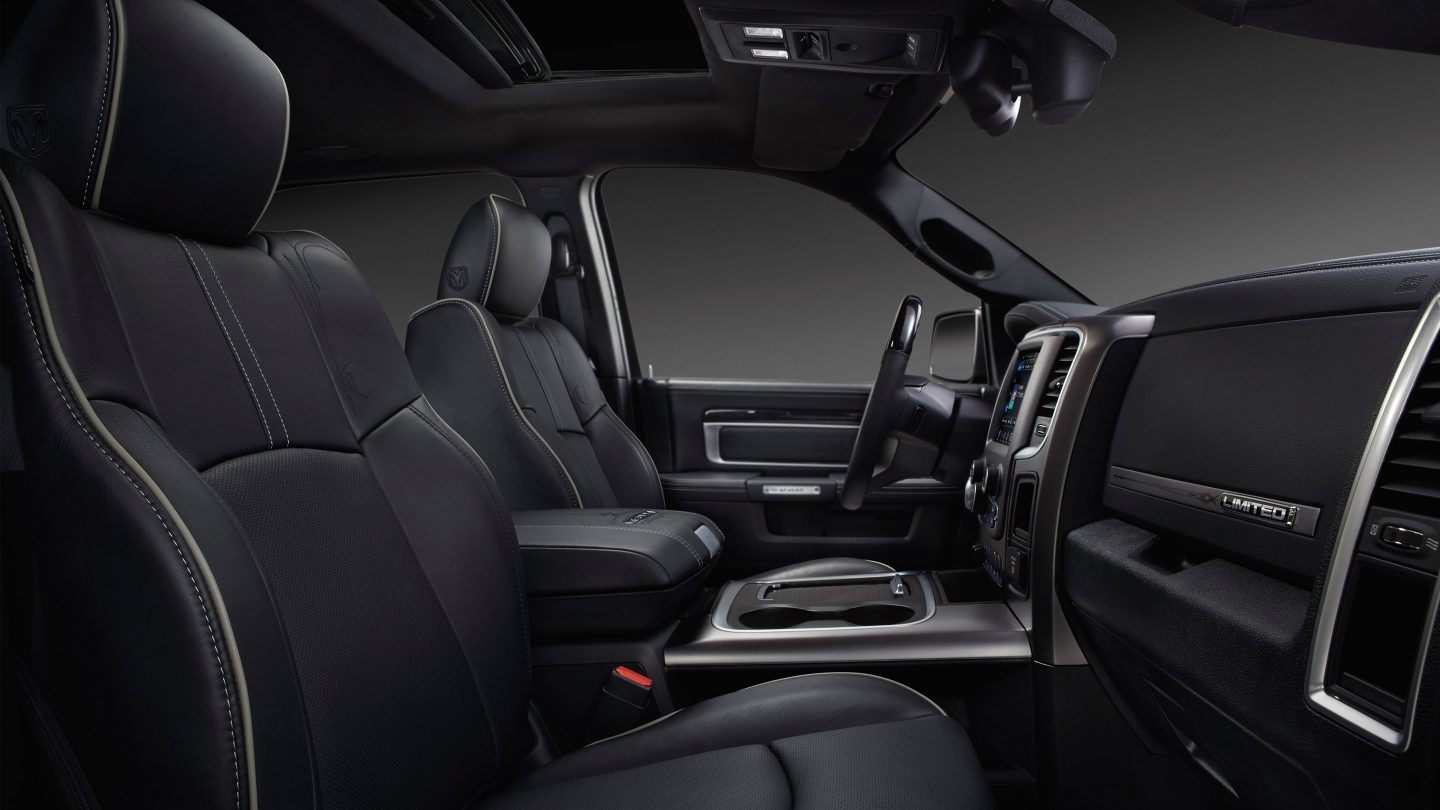 ram 2500 interior.jpg