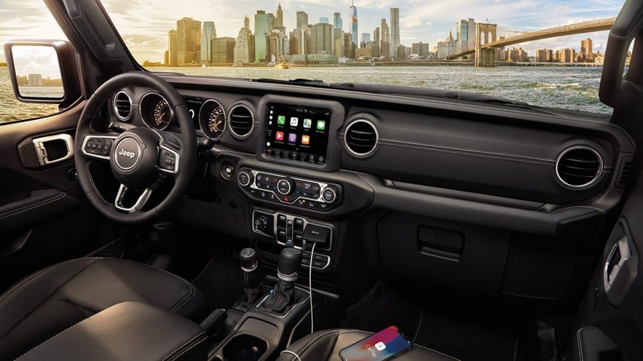 2020 gladiator interior-min.jpg