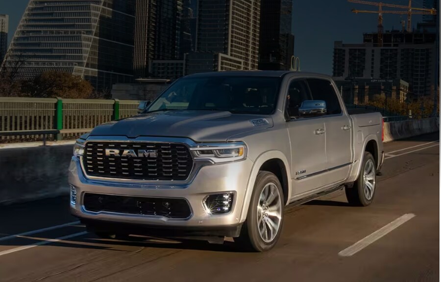 2025%20Ram%201500%20vs%202025%20Chevy%20Silverado%201500%20(1).png