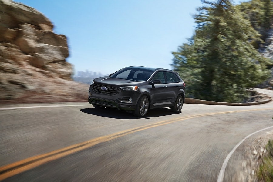 2023 Ford Edge with gray painted aluminum wheels