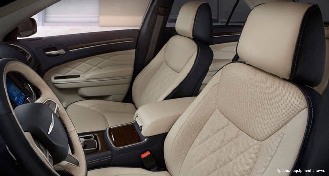 2016 Chrysler 300 Interior
