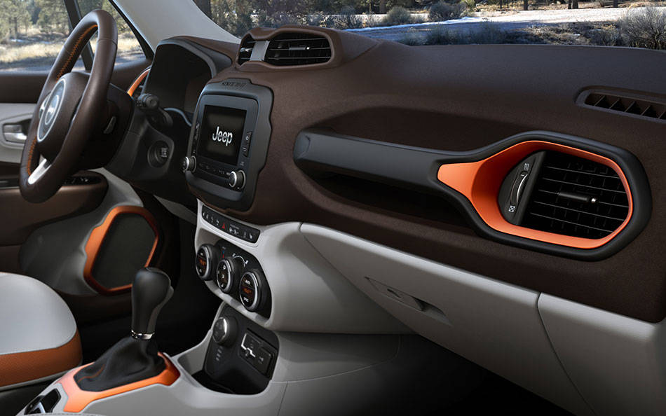 2016 Jeep Renegade Interior.jpg 2016 Jeep Renegade Interior