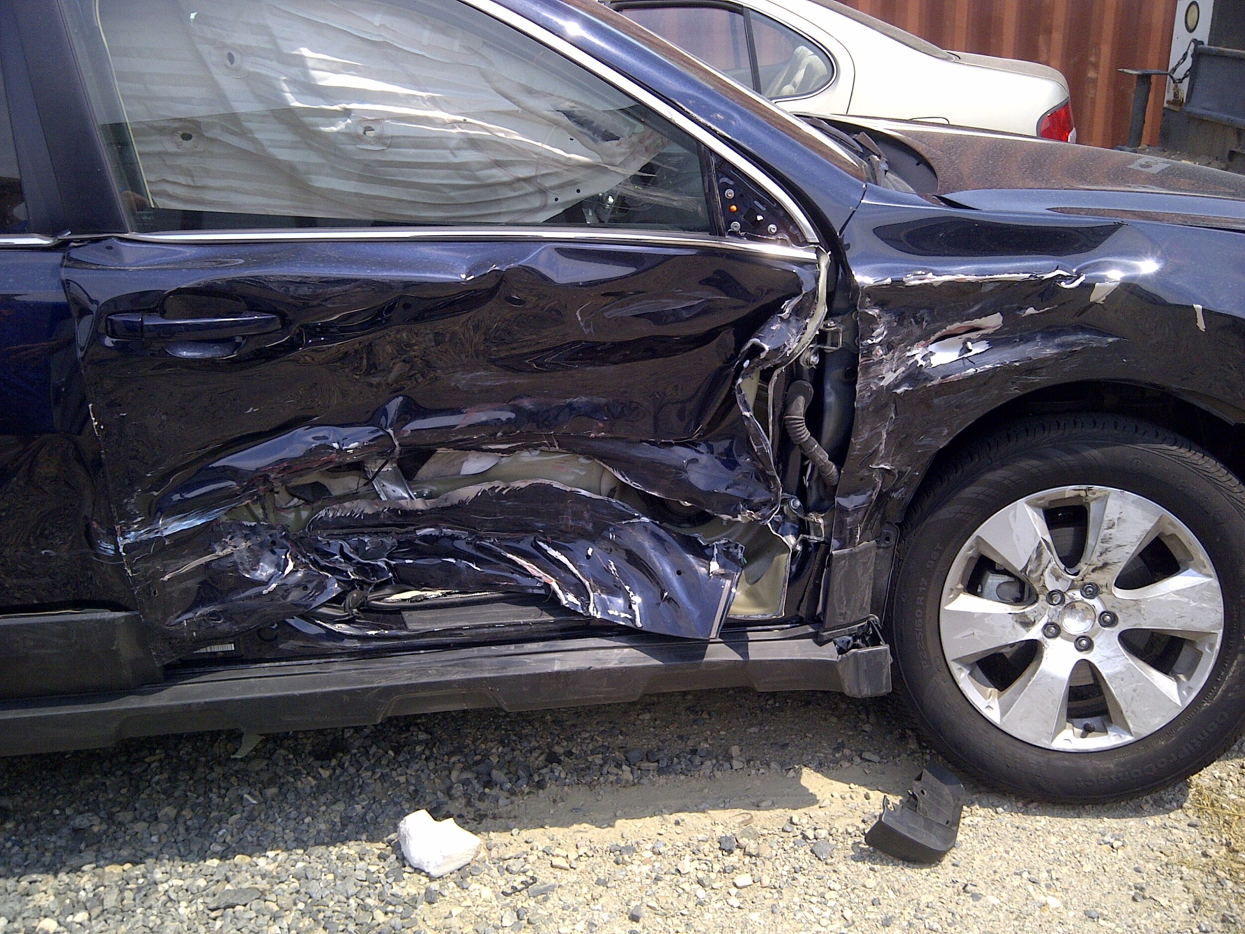 Auto Subaru Accident IMG-20120729-00015.jpg
