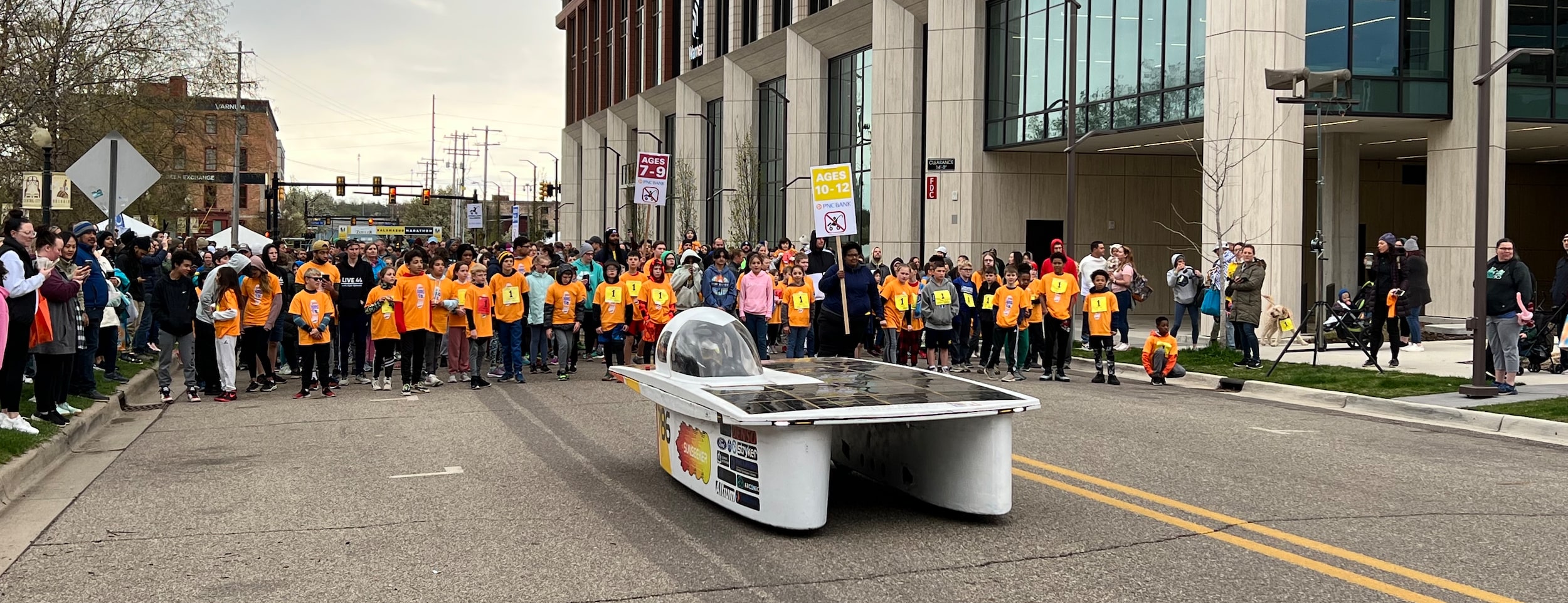 Sunseeker-ZeiglerKalamazooMarathon-PNCKids1K.jpeg