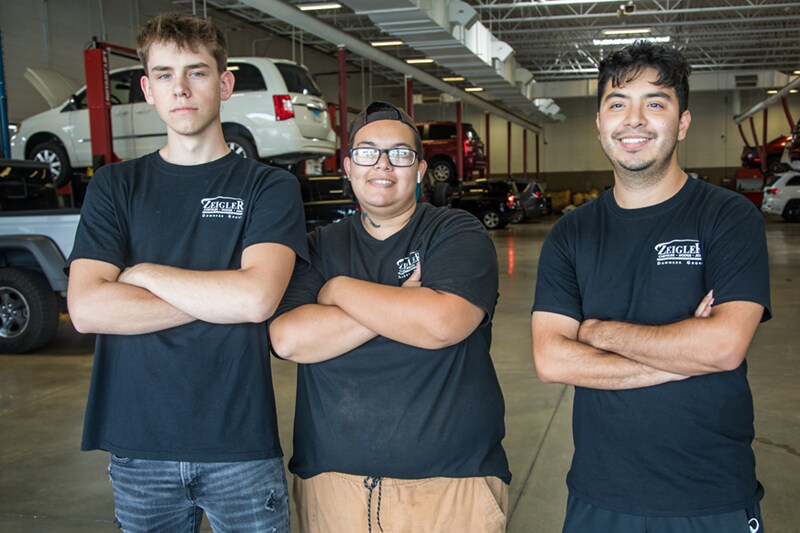 Porter Jobs at Zeigler Chrysler Dodge Jeep RAM Downers Grove_800.jpg