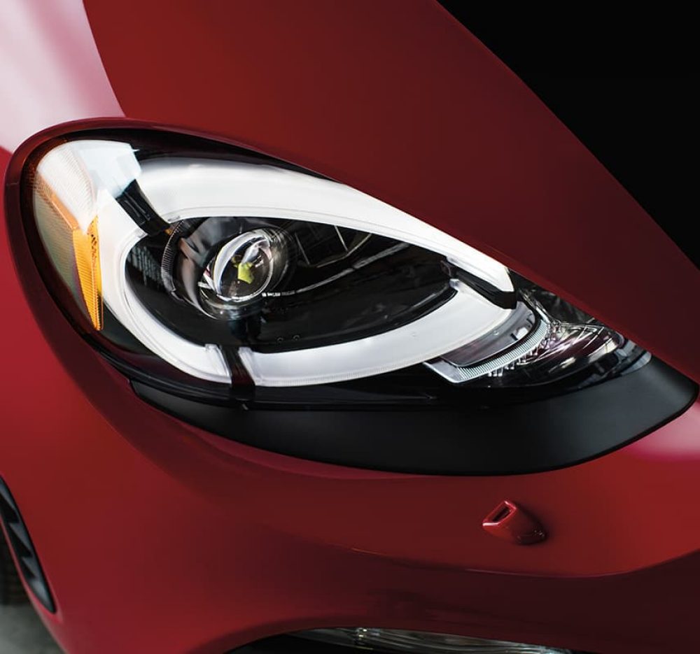 2018-fiat-124spider-vlp-exterior-headlight.jpg.image.1000.jpg
