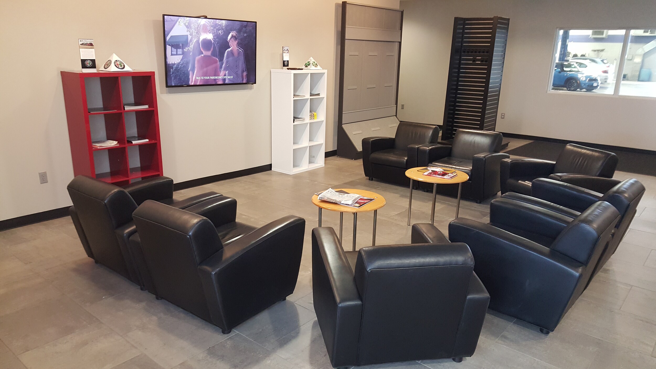 zarf service lounge 1.jpg