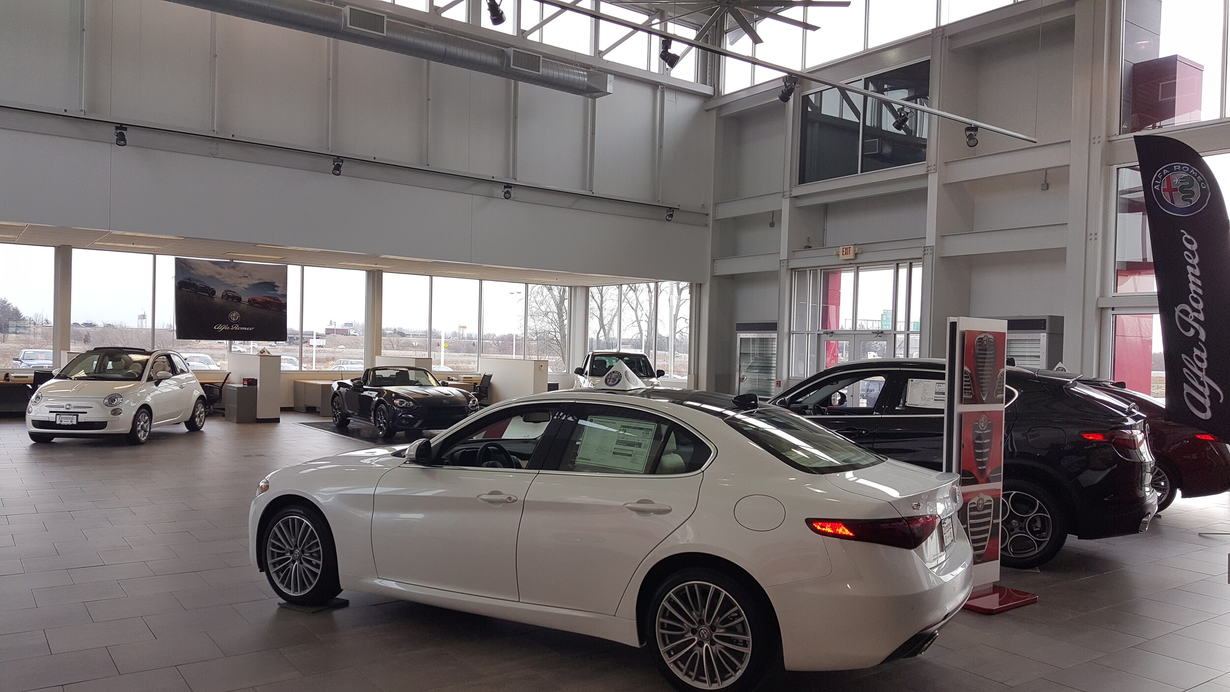 zarf showroom 1.jpg